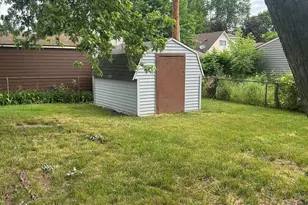 1042 Red Leaf Ln, Ypsilanti, MI 48198 - Photo 12