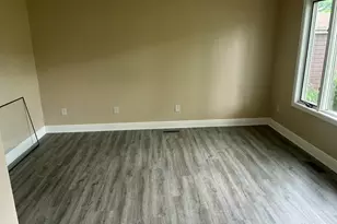 1042 Red Leaf Ln, Ypsilanti, MI 48198 - Photo 6