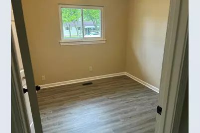 1042 Red Leaf Lane, Ypsilanti, MI 48198 - Photo 8