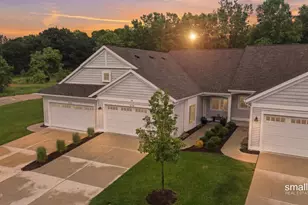 974 Castlebay Way, Hudsonville, MI 49426 - Photo 2
