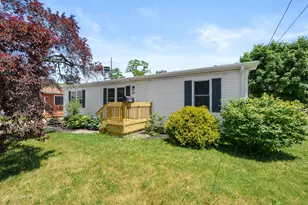 529 Riverside Dr, Battle Creek, MI 49015 - Photo 2