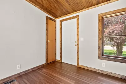 529 Riverside Drive, Battle Creek, MI 49015 - Photo 4
