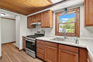 529 Riverside Dr, Battle Creek, MI 49015 - Photo 12