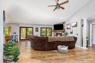 12173 Hart St NE, Greenville, MI 48838 - Photo 8