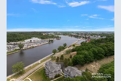 810 S Harbor Drive #22, Grand Haven, MI 49417 - Photo 4