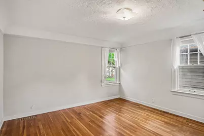 52 Baynton Avenue NE, Grand Rapids, MI 49503 - Photo 12