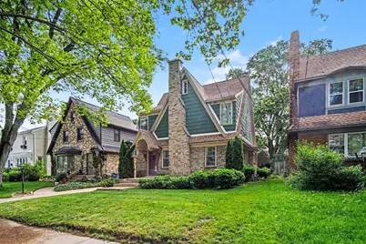 52 Baynton Avenue NE, Grand Rapids, MI 49503 - Photo 2
