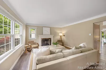 303 Wallinwood Avenue NE, Grand Rapids, MI 49503 - Photo 4