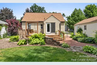 303 Wallinwood Avenue NE, Grand Rapids, MI 49503 - Photo 30