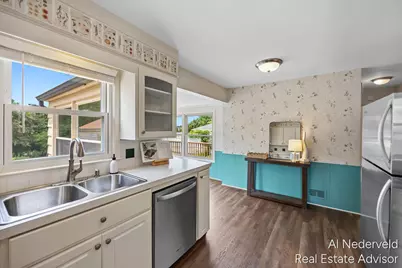 303 Wallinwood Avenue NE, Grand Rapids, MI 49503 - Photo 10