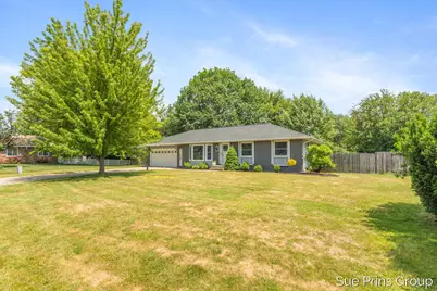 7354 S Garden Court, Jenison, MI 49428 - Photo 2