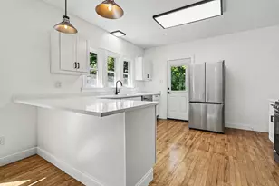 226 S Barker St, New Buffalo, MI 49117 - Photo 8