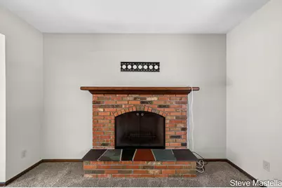 18746 N Fruitport Road, Spring Lake, MI 49456 - Photo 8