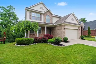 419 Amelia Cir, South Lyon, MI 48178 - Photo 2