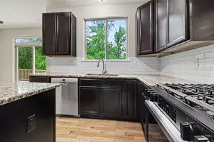 419 Amelia Cir, South Lyon, MI 48178 - Photo 20