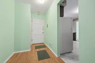 27653 W Echo Valley W, Farmington Hills, MI 48334 - Photo 4