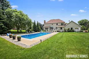 2246 Cascade Lakes Circle SE, Grand Rapids, MI 49546 - Photo 6