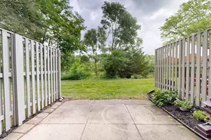 718 Peninsula Ct, Ann Arbor, MI 48105 - Photo 8