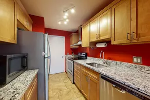 718 Peninsula Ct, Ann Arbor, MI 48105 - Photo 14