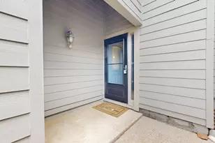 718 Peninsula Ct, Ann Arbor, MI 48105 - Photo 2