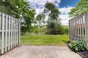 718 Peninsula Ct, Ann Arbor, MI 48105 - Photo 8
