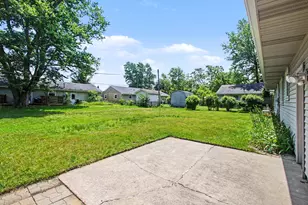 2125 Pawnee Path, Stevensville, MI 49127 - Photo 30