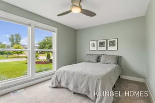 16815 Watersedge Dr, Grand Haven, MI 49417 - Photo 20