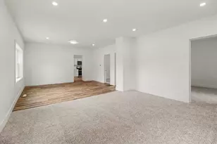 311 N Lavinia St, Ludington, MI 49431 - Photo 4