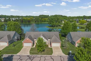 28061 Tremonte Dr, New Hudson, MI 48165 - Photo 2