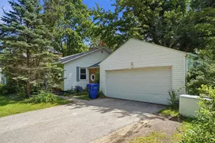 1443 Ogden Ave, Benton Harbor, MI 49022 - Photo 2