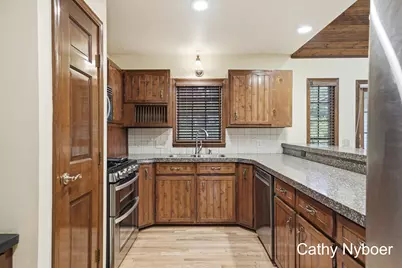 13462 Lakeshore Avenue, Grand Haven, MI 49417 - Photo 14