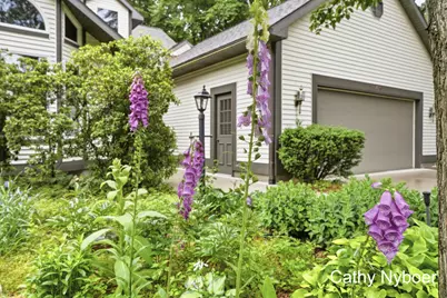 13462 Lakeshore Avenue, Grand Haven, MI 49417 - Photo 2