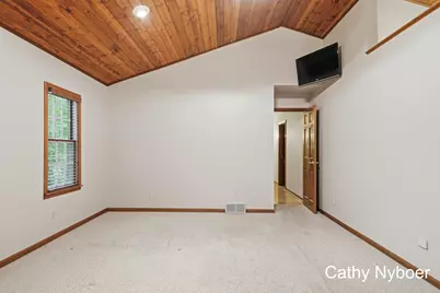 13462 Lakeshore Avenue, Grand Haven, MI 49417 - Photo 18