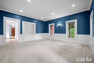 273 W Division St NE, Rockford, MI 49341 - Photo 12