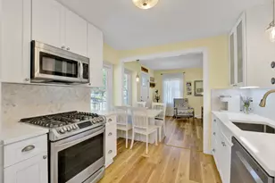514 Edgell St, South Haven, MI 49090 - Photo 8