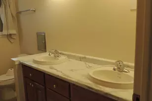 2098 Yorktown Dr, Ann Arbor, MI 48105 - Photo 14