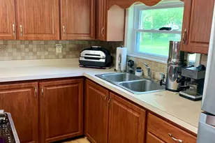 737 St Joseph St, Adrian, MI 49221 - Photo 4