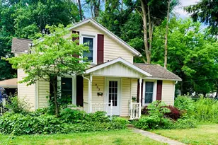 737 St Joseph St, Adrian, MI 49221 - Photo 2