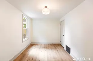 1050 Broadway Ave NW, Grand Rapids, MI 49504 - Photo 20