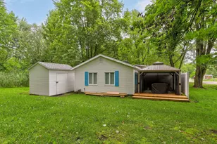 47202 N Sunset Cir, Bloomingdale, MI 49026 - Photo 4