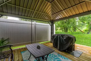 47202 N Sunset Cir, Bloomingdale, MI 49026 - Photo 8