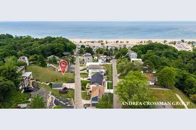 134 Prospect Street, Grand Haven, MI 49417 - Photo 2