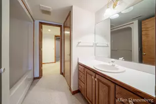 1946 Lakeview Dr, Zeeland, MI 49464 - Photo 40