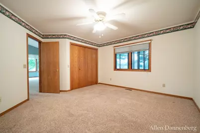 1946 Lakeview Drive, Zeeland, MI 49464 - Photo 24
