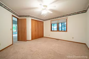 1946 Lakeview Dr, Zeeland, MI 49464 - Photo 24