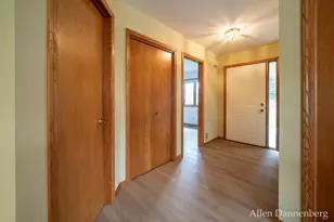 1946 Lakeview Dr, Zeeland, MI 49464 - Photo 6
