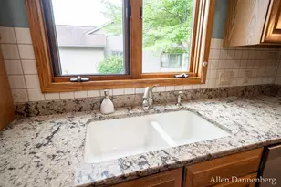 1946 Lakeview Dr, Zeeland, MI 49464 - Photo 18