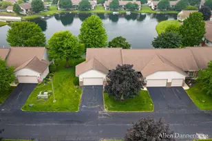 1946 Lakeview Dr, Zeeland, MI 49464 - Photo 46