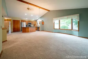1946 Lakeview Dr, Zeeland, MI 49464 - Photo 12