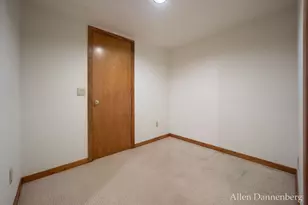 1946 Lakeview Dr, Zeeland, MI 49464 - Photo 42